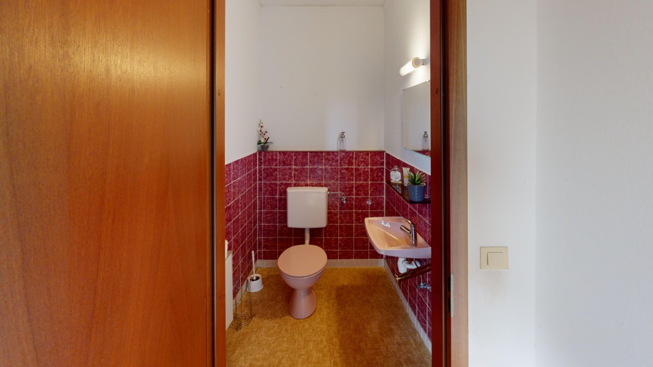 guest toilet | first floor